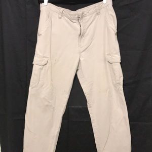 Chaps Ralph Lauren cargo pants size 34x32